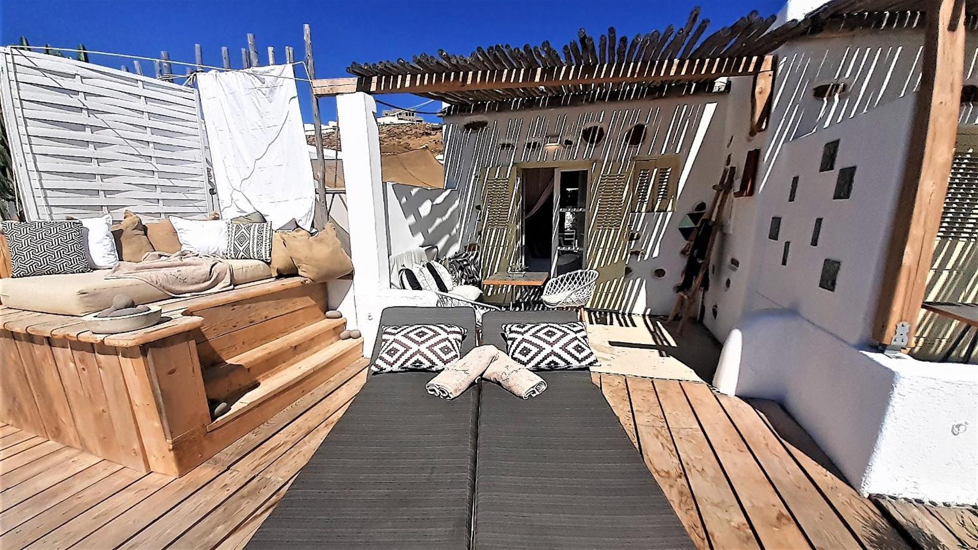 Sea Side & Aparthotel